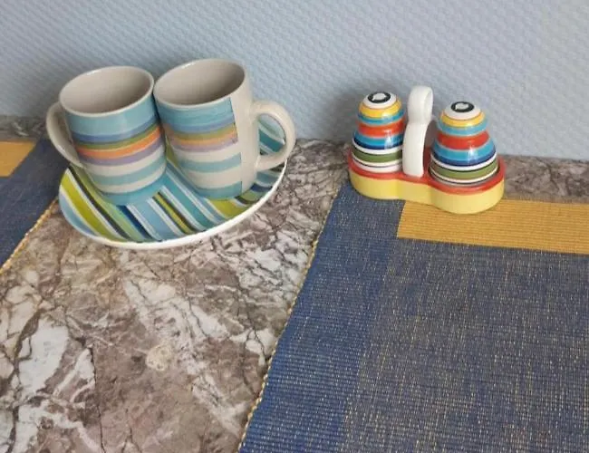 아파트 Moisavahe 30 Two Big Beds 1 Single Bed